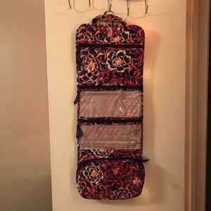 Vera Bradley travel hanging organizer